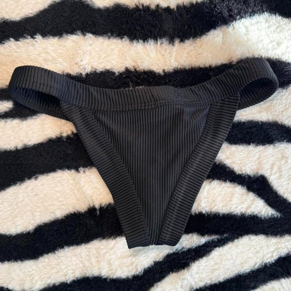 FRANKIES BIKINIS | Cole Ribbed Cheeky Bikini Bottom, Size Small (bottom only)